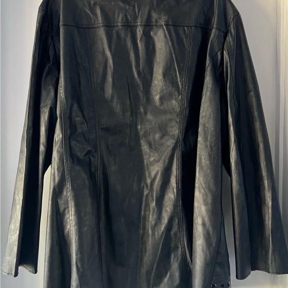 Stylish Faux Leather Jacket - Picture 5 of 5